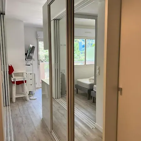 Apartament Near The 31 M With Balconypool Arcachon