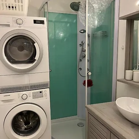 Near The 31 M With Balconypool