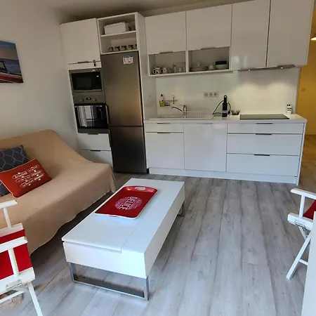 Near The 31 M With Balconypool 아파트