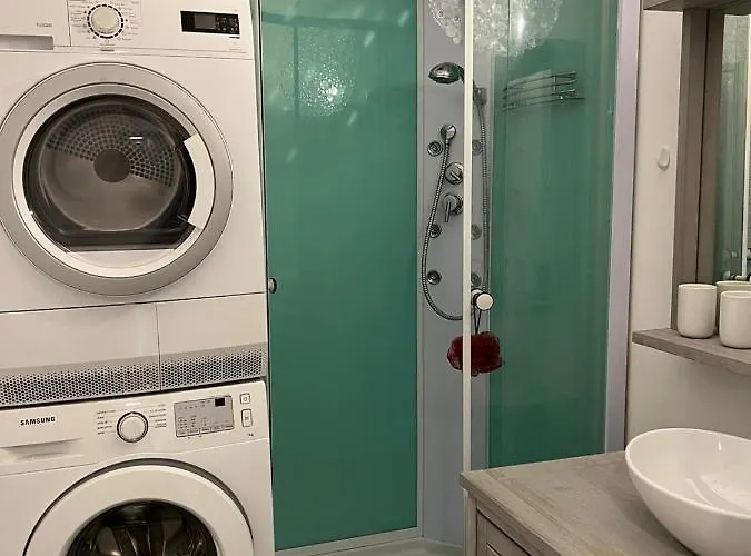 Near The 31 M With Balconypool